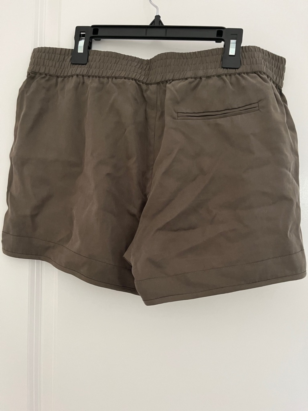 Joie Olive Shorts - Picture 3 of 6
